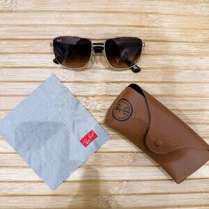 Ray-Ban Sunglasses – Like New – Barely Worn